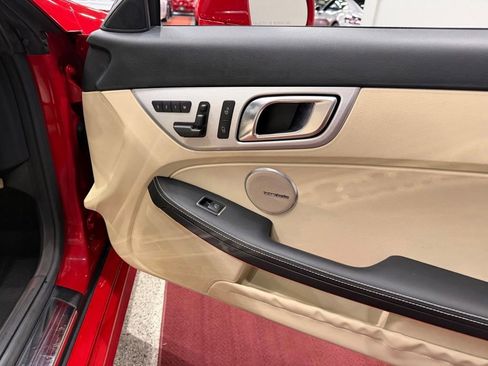 Used 2013 Mercedes-Benz SLK 350 image 32