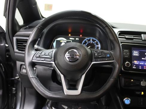 Used 2020 Nissan Leaf SV w/ SV Technology Package image 28