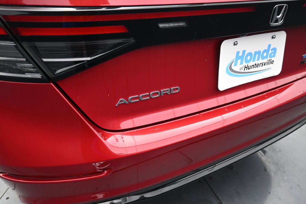 Used 2024 Honda Accord Sport image 17