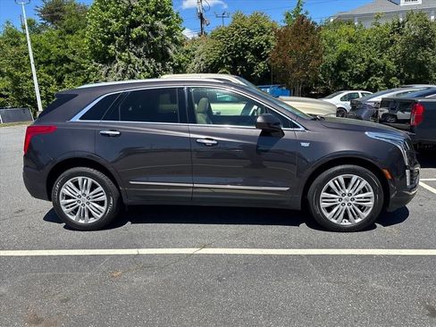 Used 2018 Cadillac XT5 Premium Luxury FWD image 7