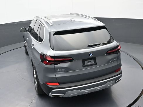 Used 2024 BMW X5 xDrive40i w/ Premium Package image 35