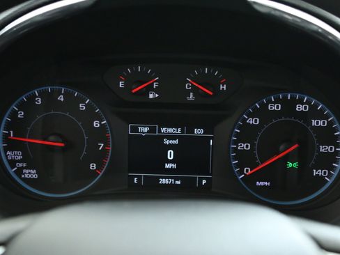 Used 2017 Chevrolet Malibu LT image 16