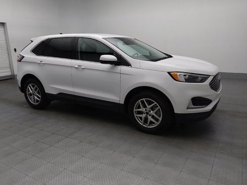 Used 2023 Ford Edge SEL image 11