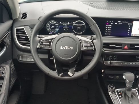 Certified 2025 Kia Seltos EX w/ EX Sunroof Package image 12