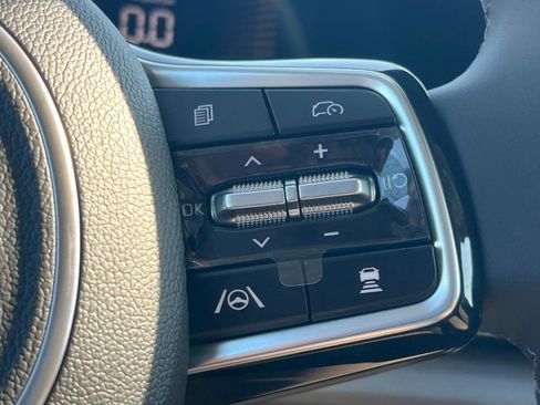 New 2026 Kia Carnival EX FWD image 27