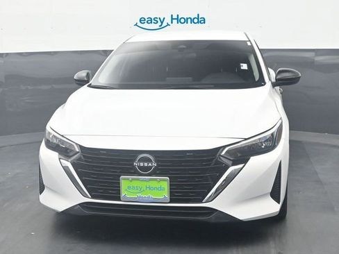 Used 2024 Nissan Sentra S image 3