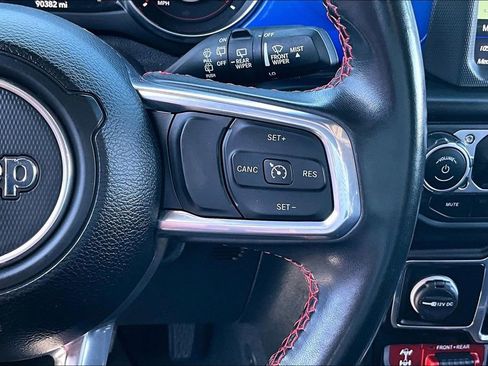 Used 2021 Jeep Wrangler Unlimited Rubicon AWD/4WD image 12