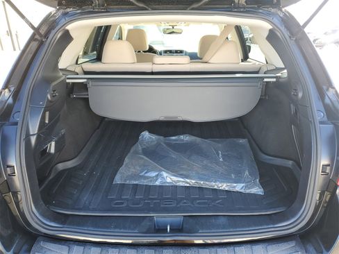 Used 2019 Subaru Outback 2.5i Premium image 9