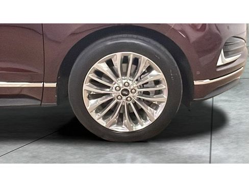 Used 2022 Ford Edge Titanium w/ Equipment Group 301A AWD/4WD image 21