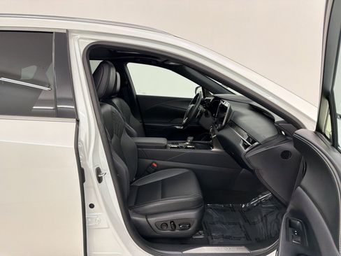 Certified 2025 Lexus RX 350 Premium w/ Accessory Package (Z1) image 30