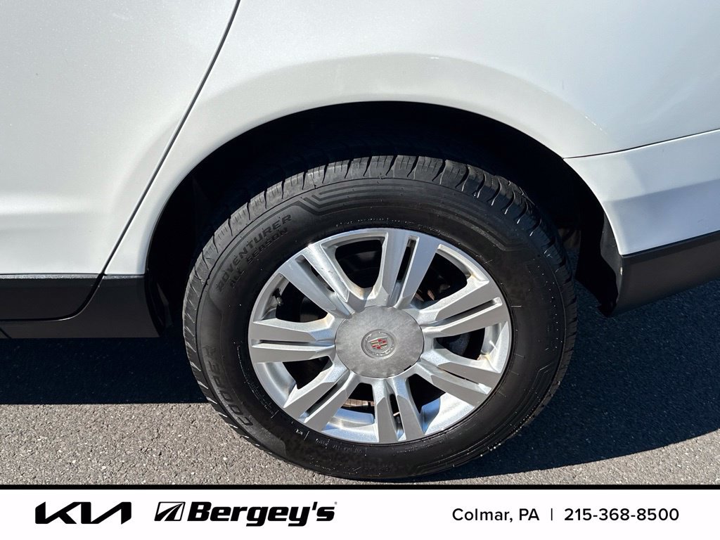 Used 2015 Cadillac SRX Luxury w/ Driver Awareness Package FWD image 10
