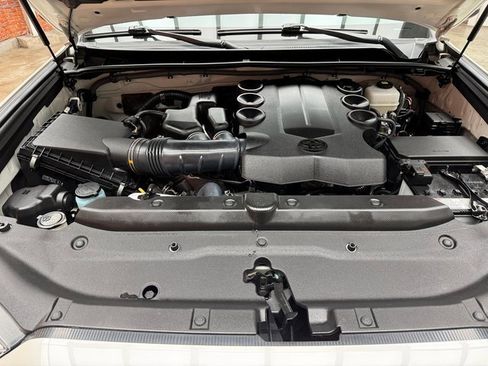 Used 2023 Toyota 4Runner Limited image 27