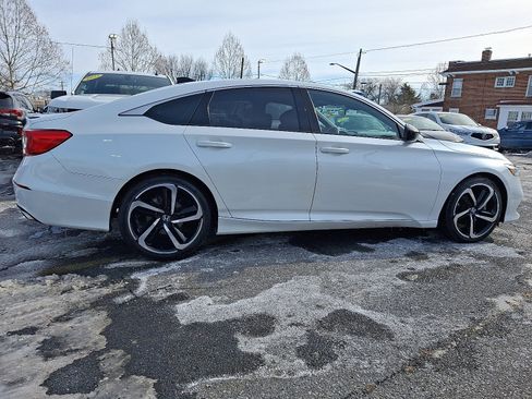 Used 2021 Honda Accord Sport image 6