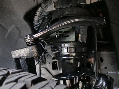 Used 2024 GMC Yukon XL SLT w/ SLT Luxury Package image 58