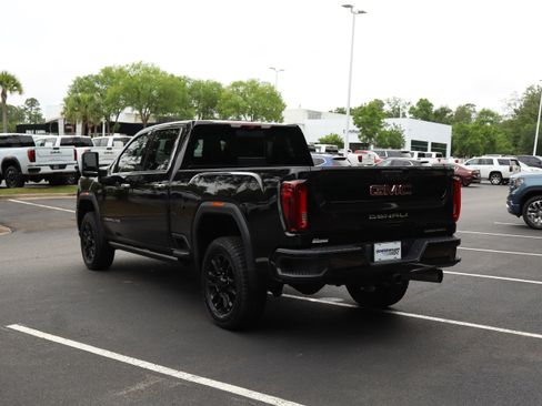 Used 2022 GMC Sierra 3500 Denali w/ Denali Black Diamond Edition AWD/4WD image 7
