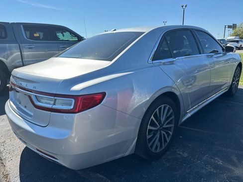 Used 2017 Lincoln Continental Select w/ Climate Package AWD/4WD image 4