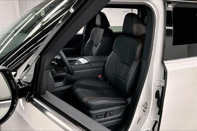 New 2026 Nissan Armada SL w/ Captain's Chari Seat Package AWD/4WD image 10