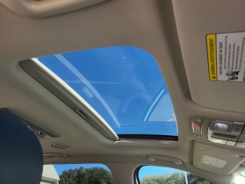 Used 2024 Kia Telluride S w/ S Sunroof Package image 19