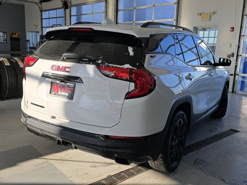 Used 2019 GMC Terrain SLT w/ Preferred Package image 17