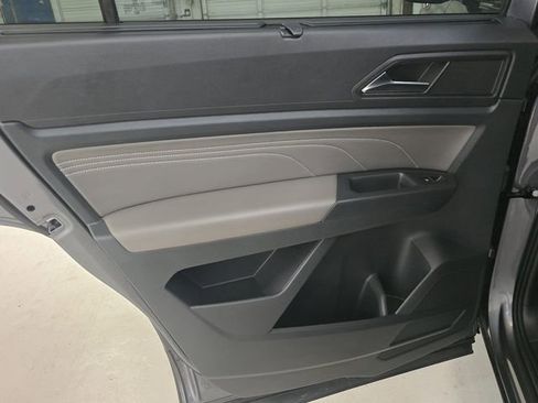 Used 2022 Volkswagen Atlas SE FWD image 12