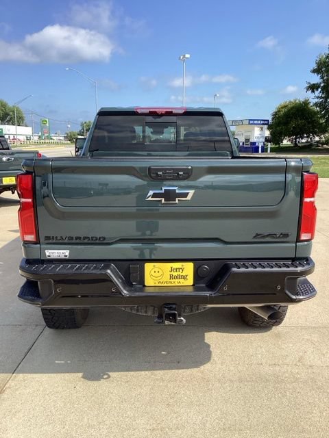 Used 2026 Chevrolet Silverado 2500 ZR2 w/ LPO, Dark Essentials Package AWD/4WD image 4