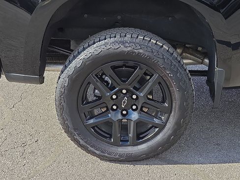 Used 2025 Chevrolet Silverado 1500 LT Trail Boss w/ Convenience Package II image 7