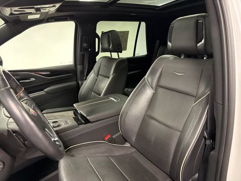 Used 2023 Cadillac Escalade Sport w/ LPO, ONYX Package AWD/4WD image 24