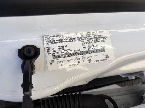 Used 2015 Ford Focus SE FWD image 12