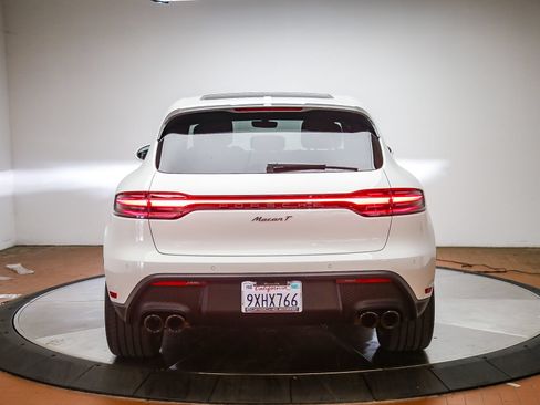 Certified 2026 Porsche Macan Turbo AWD/4WD image 7