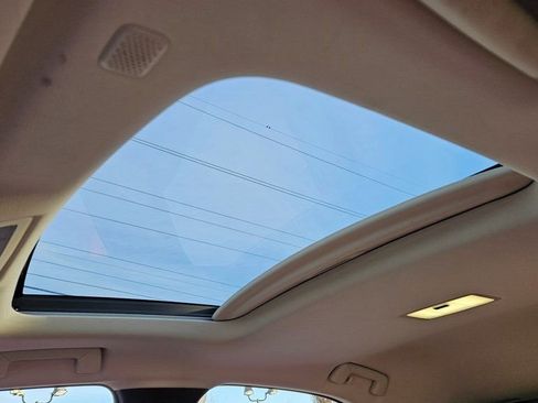 Used 2019 Lexus UX 250h w/ Premium Package image 23