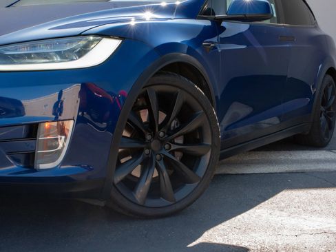 Used 2018 Tesla Model X P100D image 19