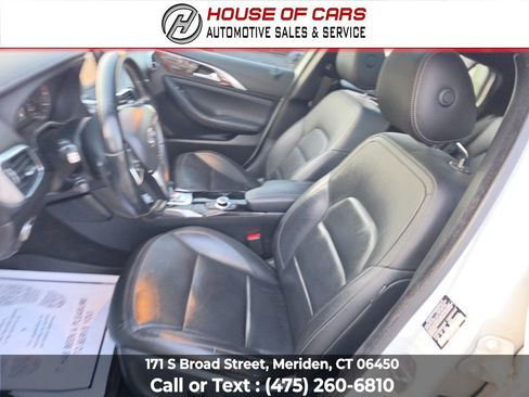 Used 2017 INFINITI QX30 Premium w/ Navigation Package AWD/4WD image 35