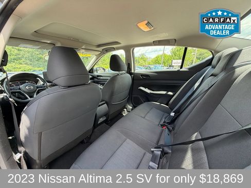 Used 2023 Nissan Altima 2.5 SV w/ SV Premium Package AWD/4WD image 9