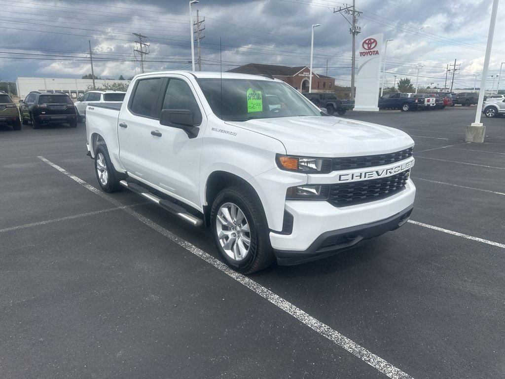 Used 2020 Chevrolet Silverado 1500 Custom w/ Custom Value Package AWD/4WD image 2