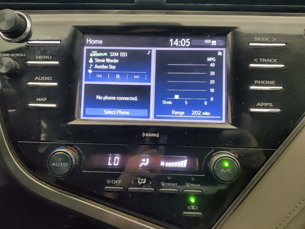 Used 2020 Toyota Camry SE w/ Carpet Mat Package FWD image 25