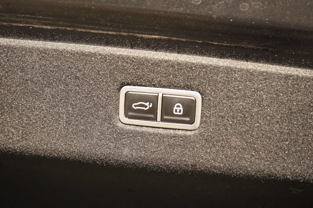 Certified 2025 Hyundai Ioniq 6 SEL RWD image 22