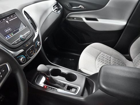 Used 2024 Chevrolet Equinox LS w/ LS Convenience Package FWD image 17