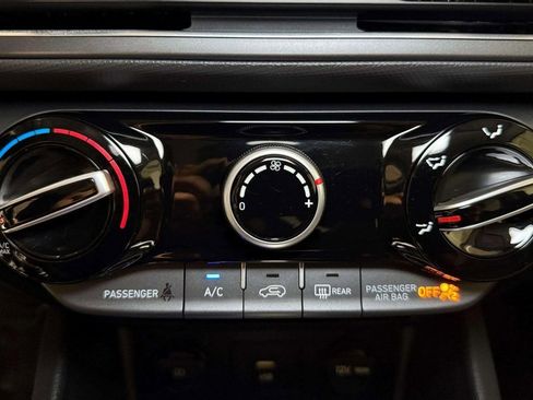 Used 2023 Hyundai Kona SEL w/ Cargo Package image 7