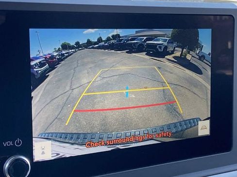 Used 2025 Toyota 4Runner SR5 AWD/4WD image 10