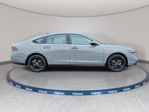 Used 2025 Honda Accord SE image 5