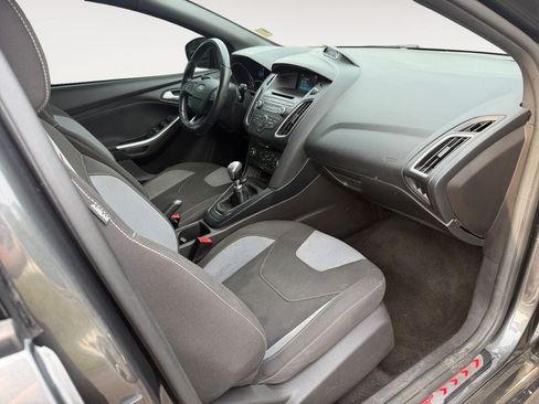 Used 2017 Ford Focus ST FWD image 26
