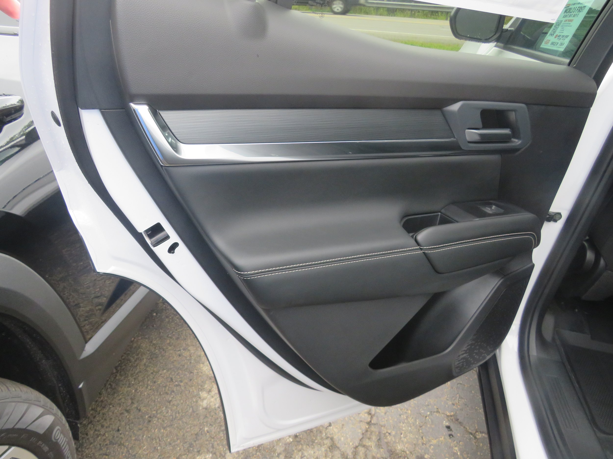 New 2027 GMC Terrain Elevation w/ LPO, Floor Liner Package AWD/4WD image 11