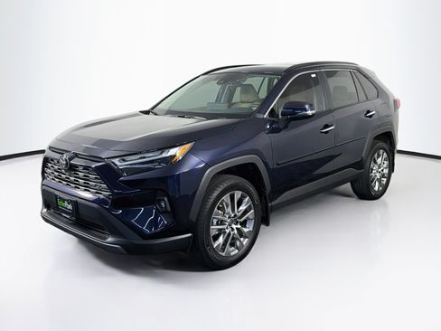 Used 2025 Toyota RAV4 Limited FWD image 3