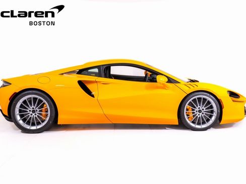 New 2026 McLaren Artura image 6