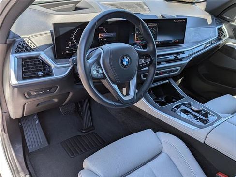 Used 2024 BMW X5 xDrive40i w/ Premium Package AWD/4WD image 10
