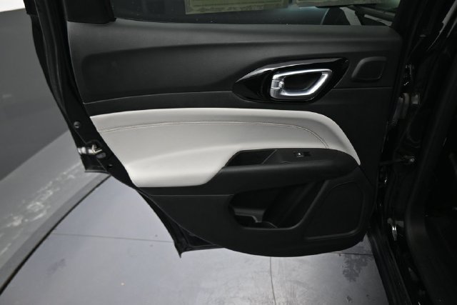 Used 2022 Jeep Compass Limited w/ Sun and Sound Group AWD/4WD image 25