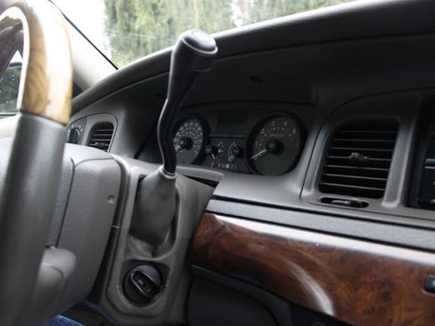 Used 2006 Mercury Grand Marquis LS RWD image 8