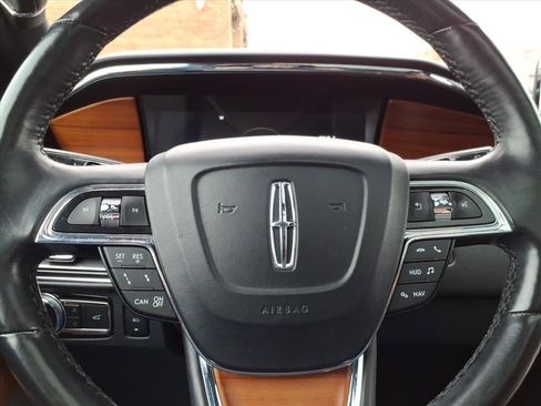 Used 2019 Lincoln Navigator Reserve w/ Cargo Package image 25