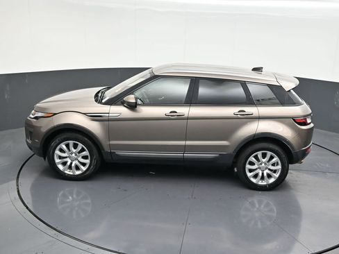 Used 2017 Land Rover Range Rover Evoque SE AWD/4WD image 15