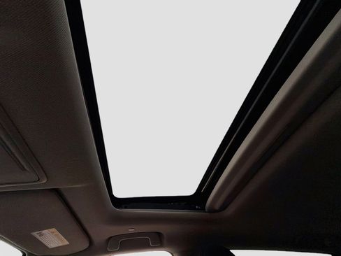 Used 2023 Honda CR-V EX image 12